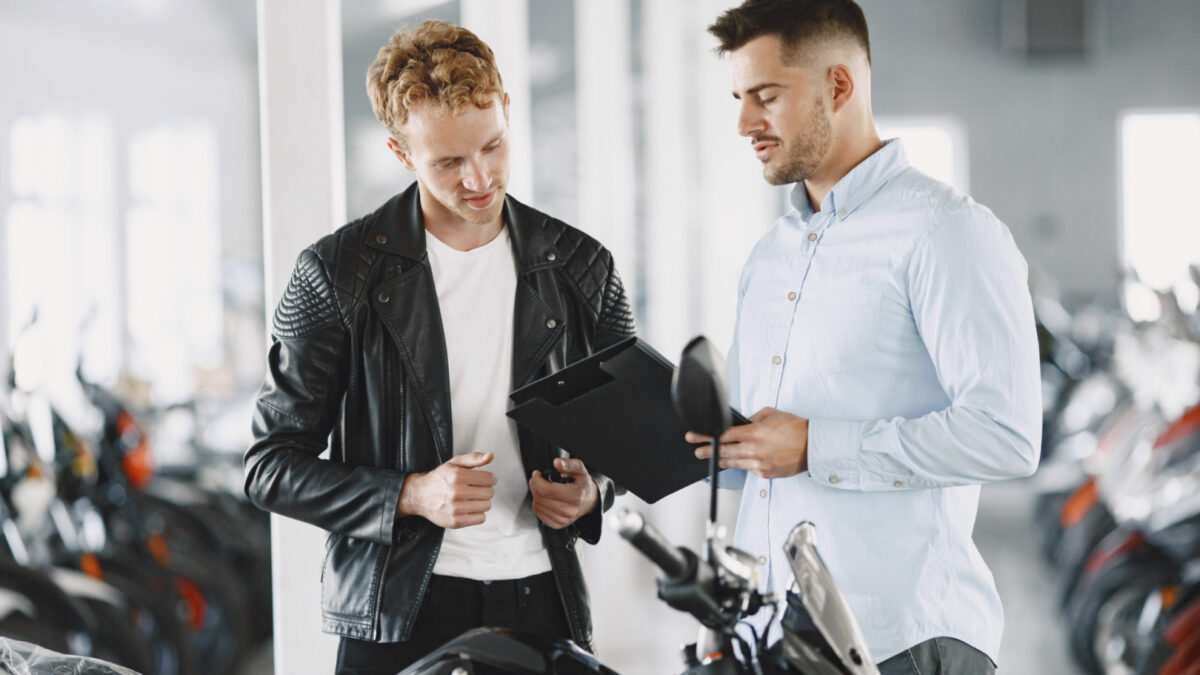 Pourquoi choisir une moto neuve plutôt que d'occasion ?